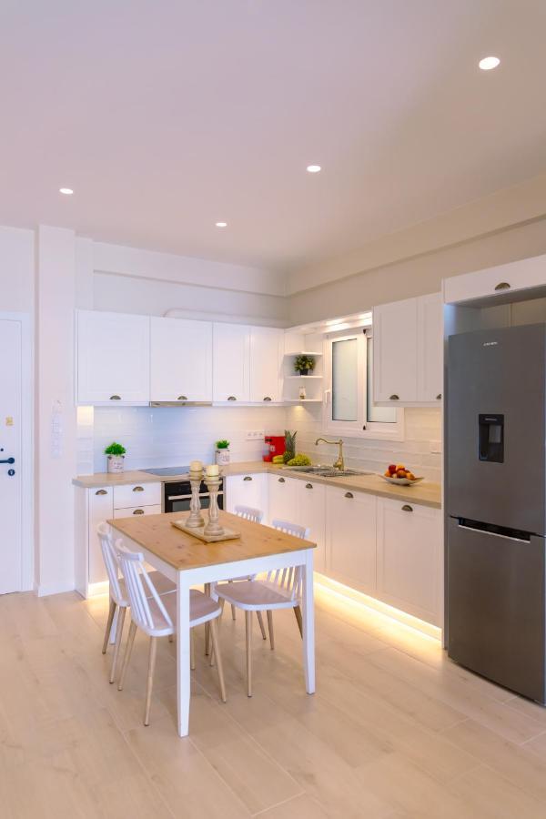 Harmony Suite In The Center Of Kalamata Exterior foto
